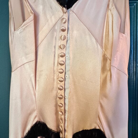 Peach Rayon (Silk like) vintage slip dress - Picture 5 of 11